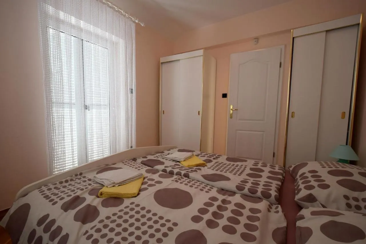 Apartments Luka Malinska Croatia