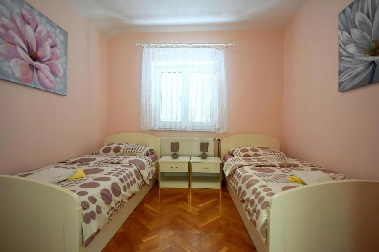Apartments Luka Malinska Croatia