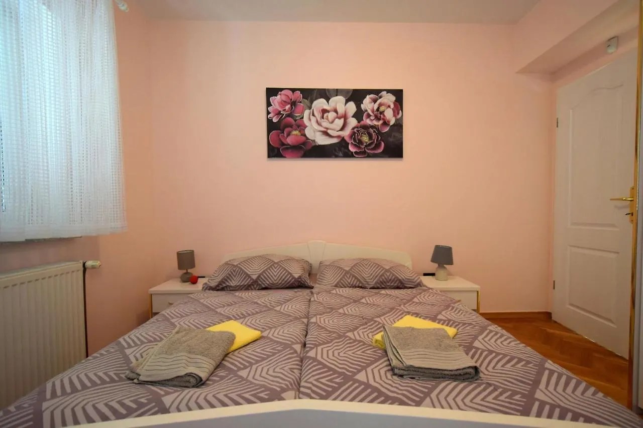 Apartments Luka Malinska 0*,  Croatia