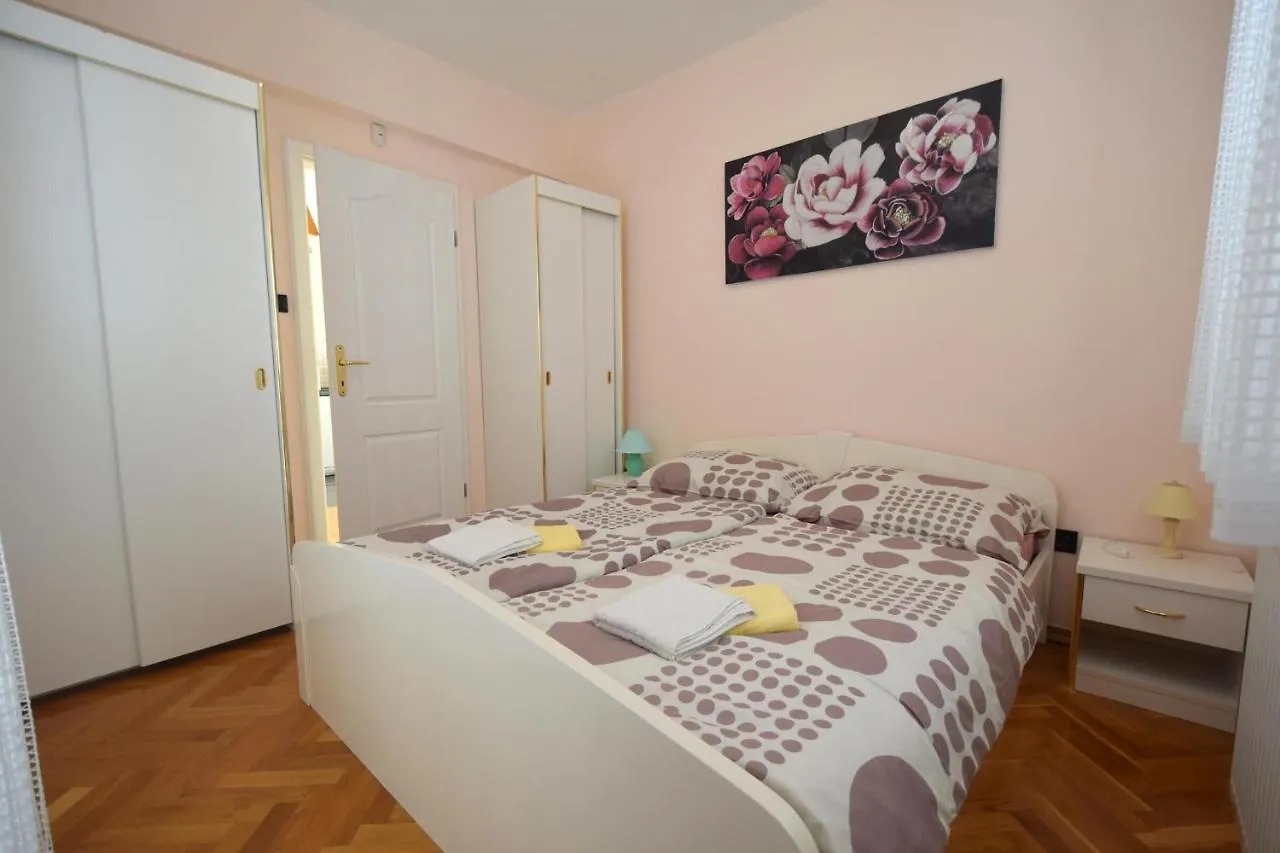 Apartments Luka Malinska Croatia