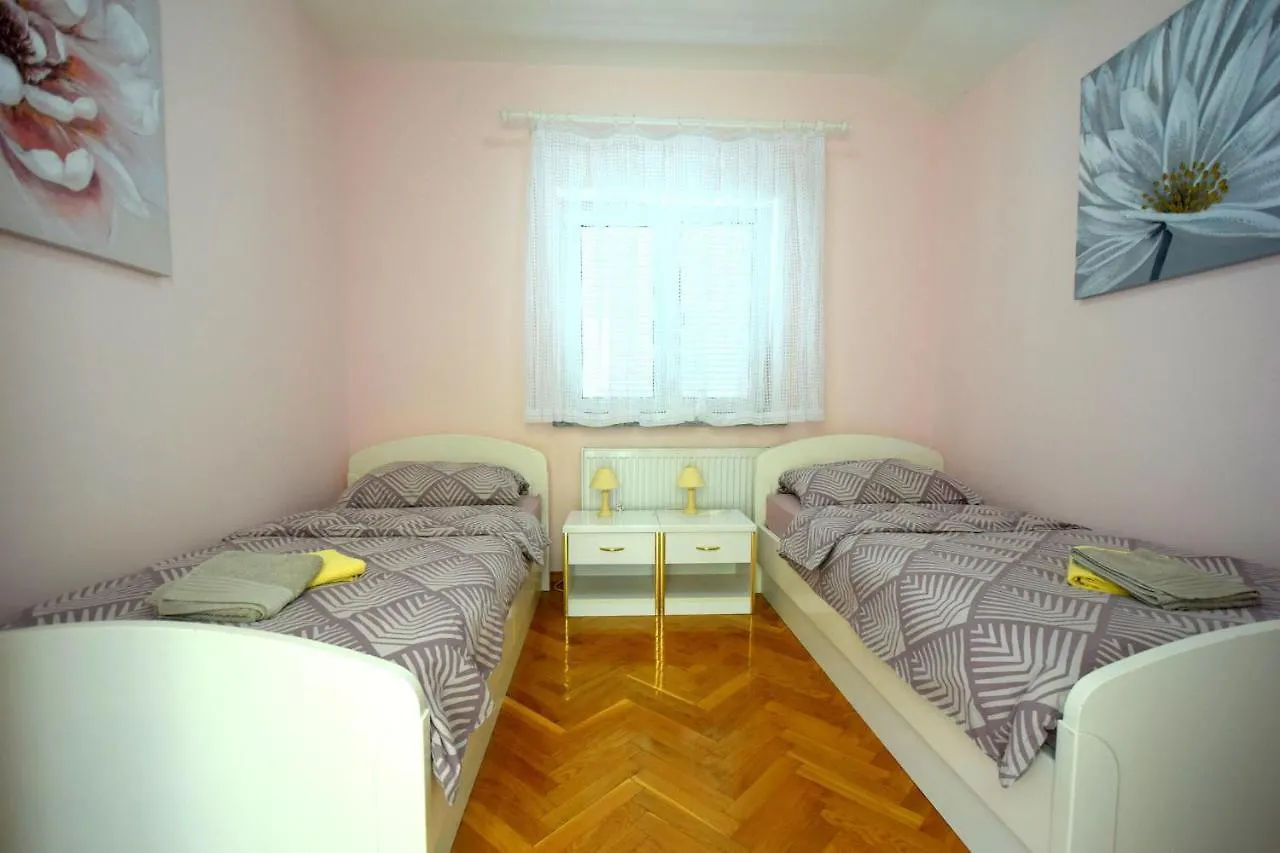 Apartments Luka Malinska Croatia