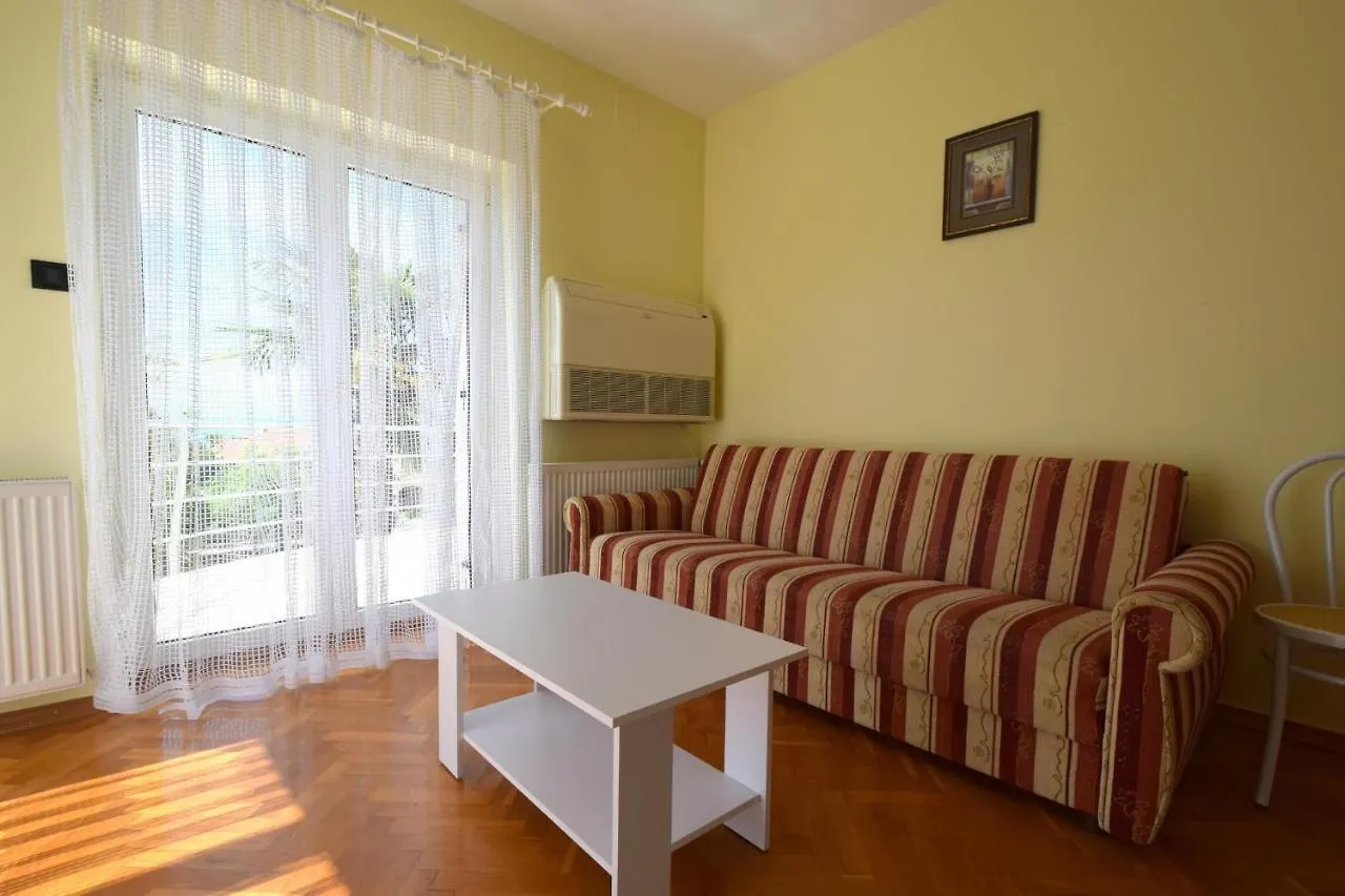 Apartments Luka Malinska