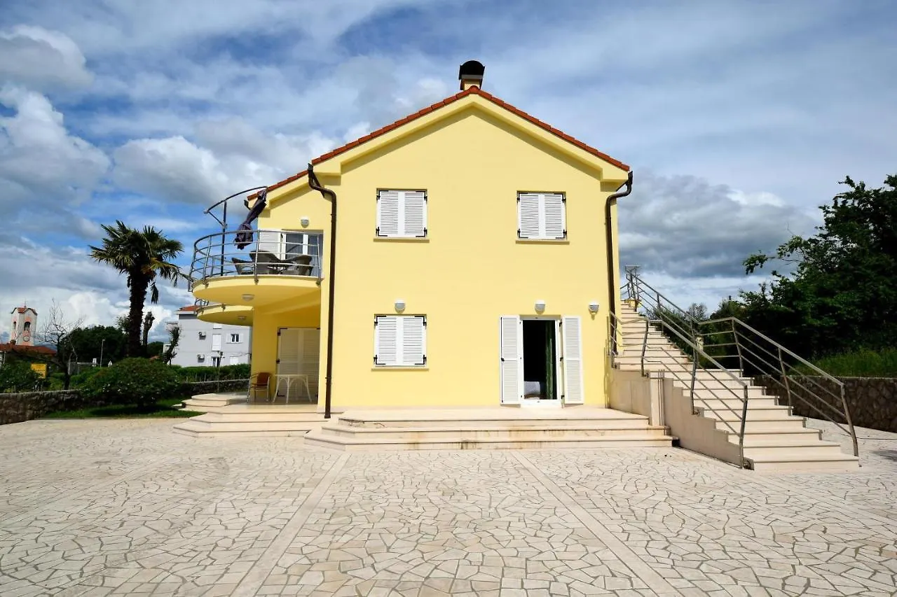Apartments Luka Malinska