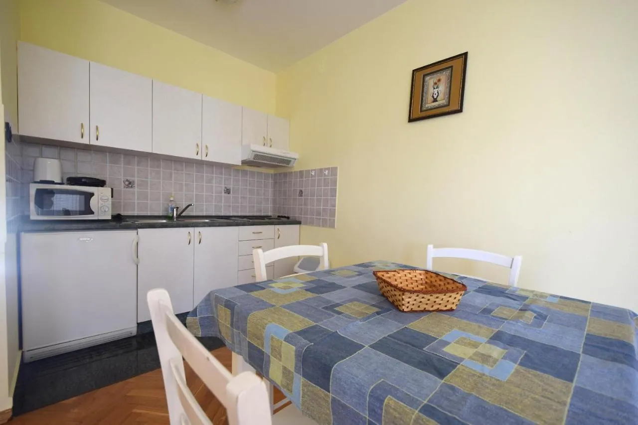 Apartments Luka Malinska