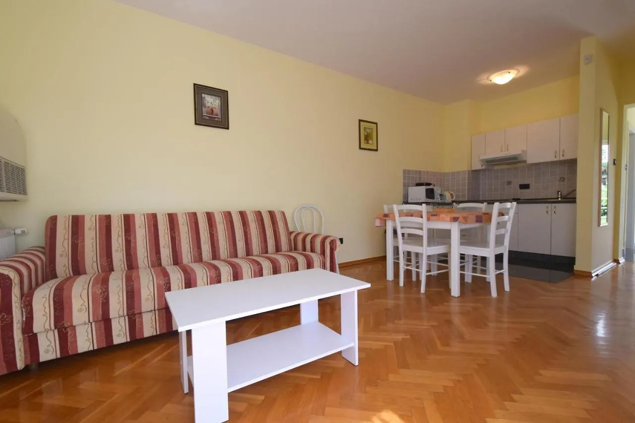 Apartments Luka Malinska