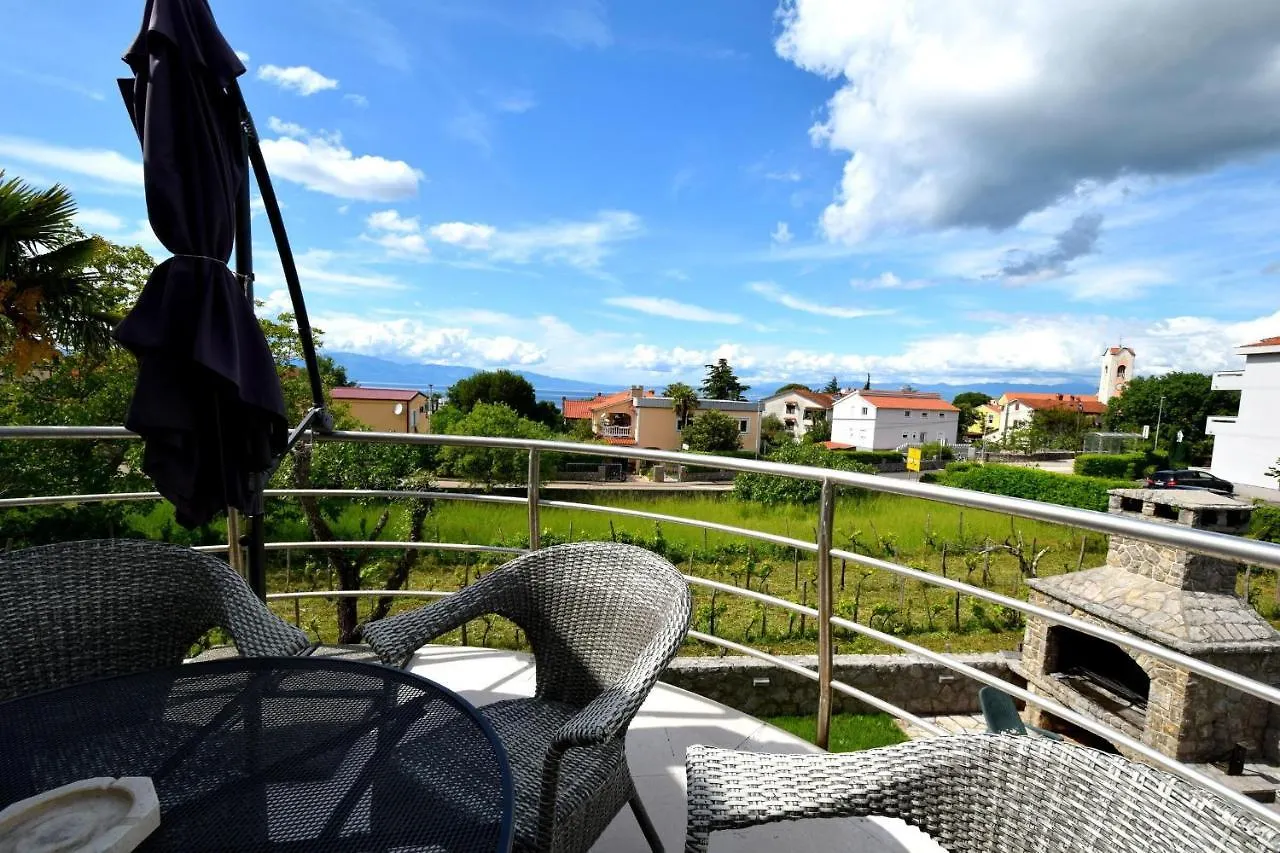 Apartments Luka Malinska Croatia